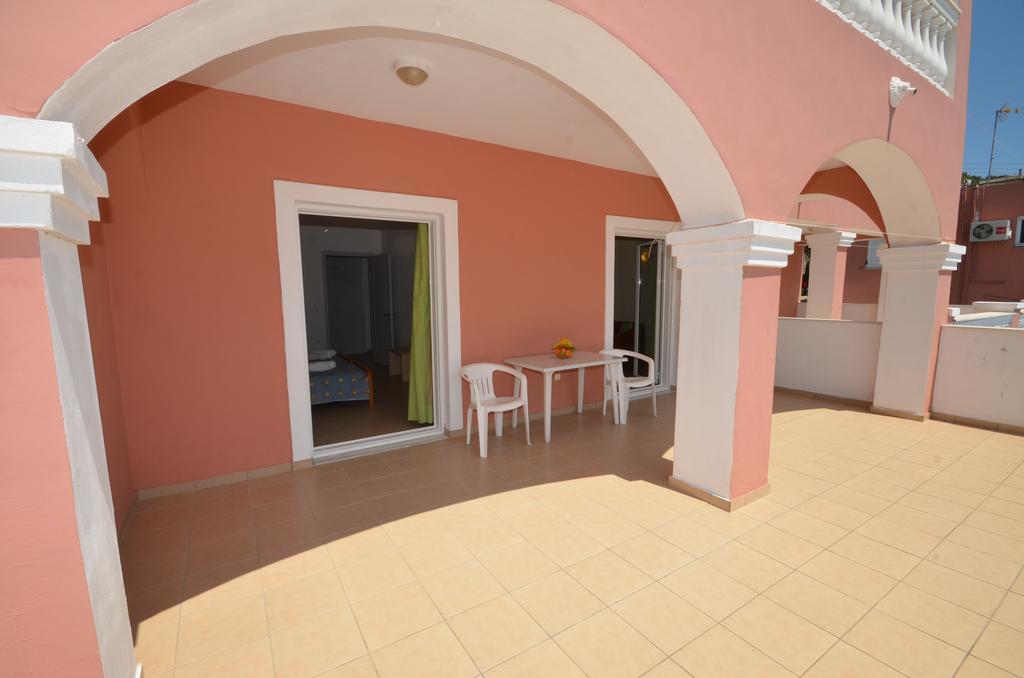 Paradiso Hotel Sea View And Pool Suites Ipsos Corfu Ngoại thất bức ảnh